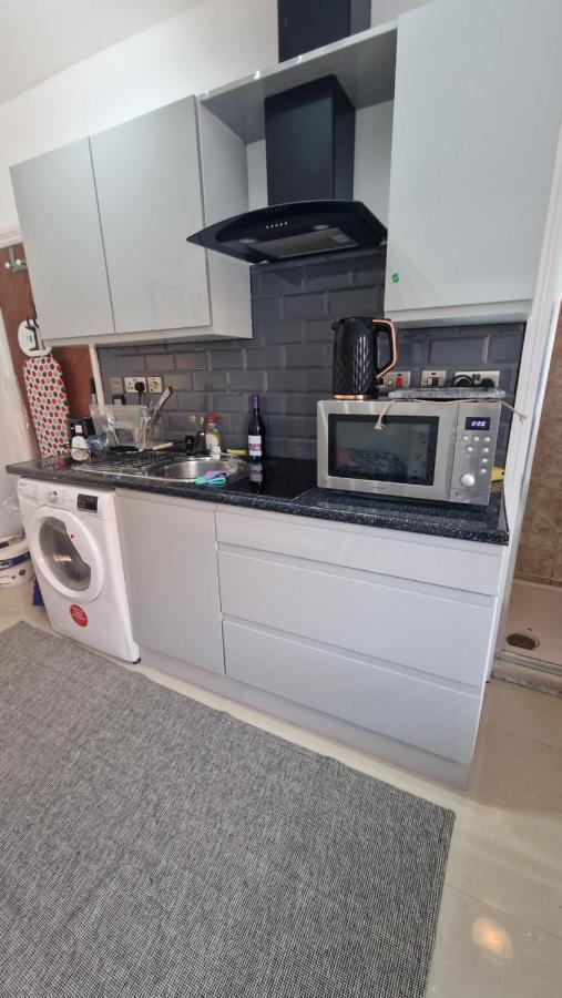 Small Cozy Studio Zone 1 London Exterior photo