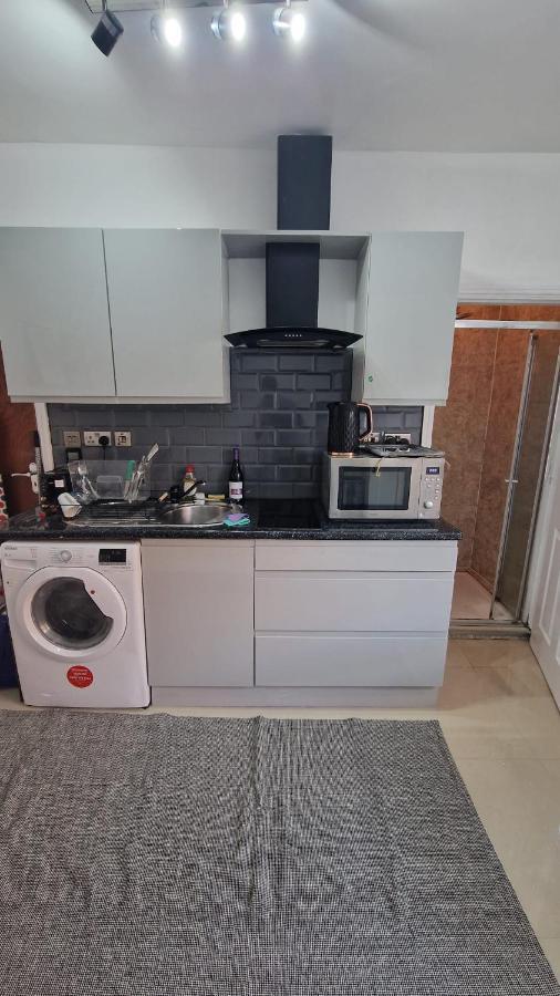 Small Cozy Studio Zone 1 London Exterior photo